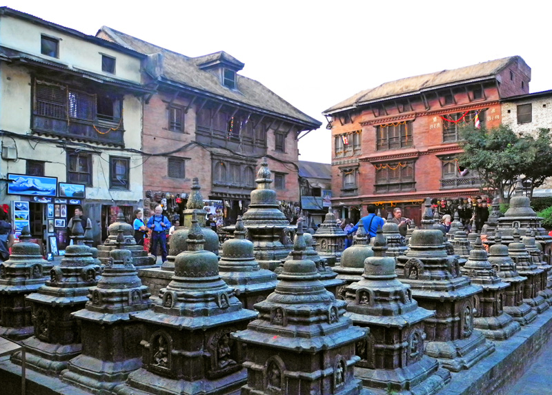 Храмовый комплекс Сваямбхунатх ступы архитектура востока Непал