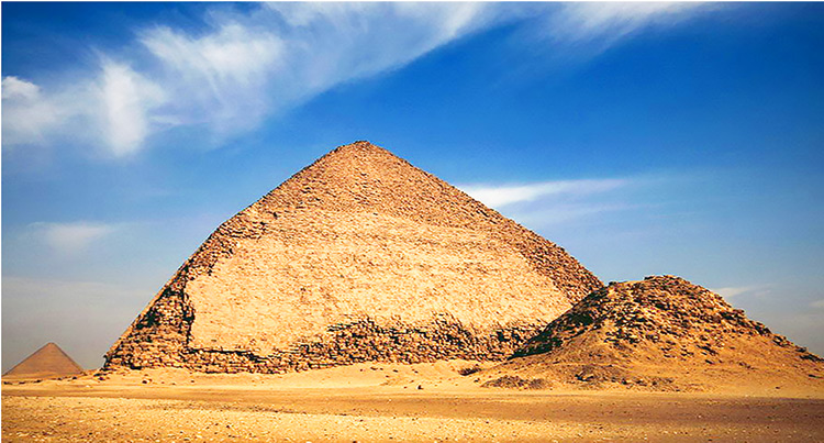 пирамида в Дашуре фото