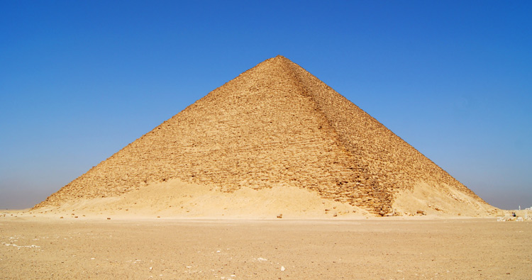красная пирамида Снофру