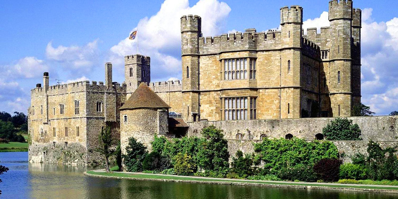 английский замок крепость романский стиль